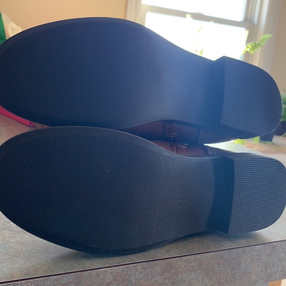 ShoeDazzle brand boots - Picture 4 of 6